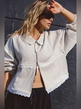 ( FP-18) Free People Love All  Zip Up